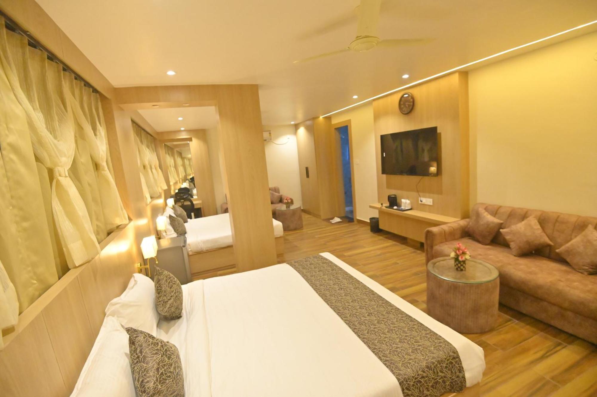 Hotel Jk Palace Prayagraj Exterior foto