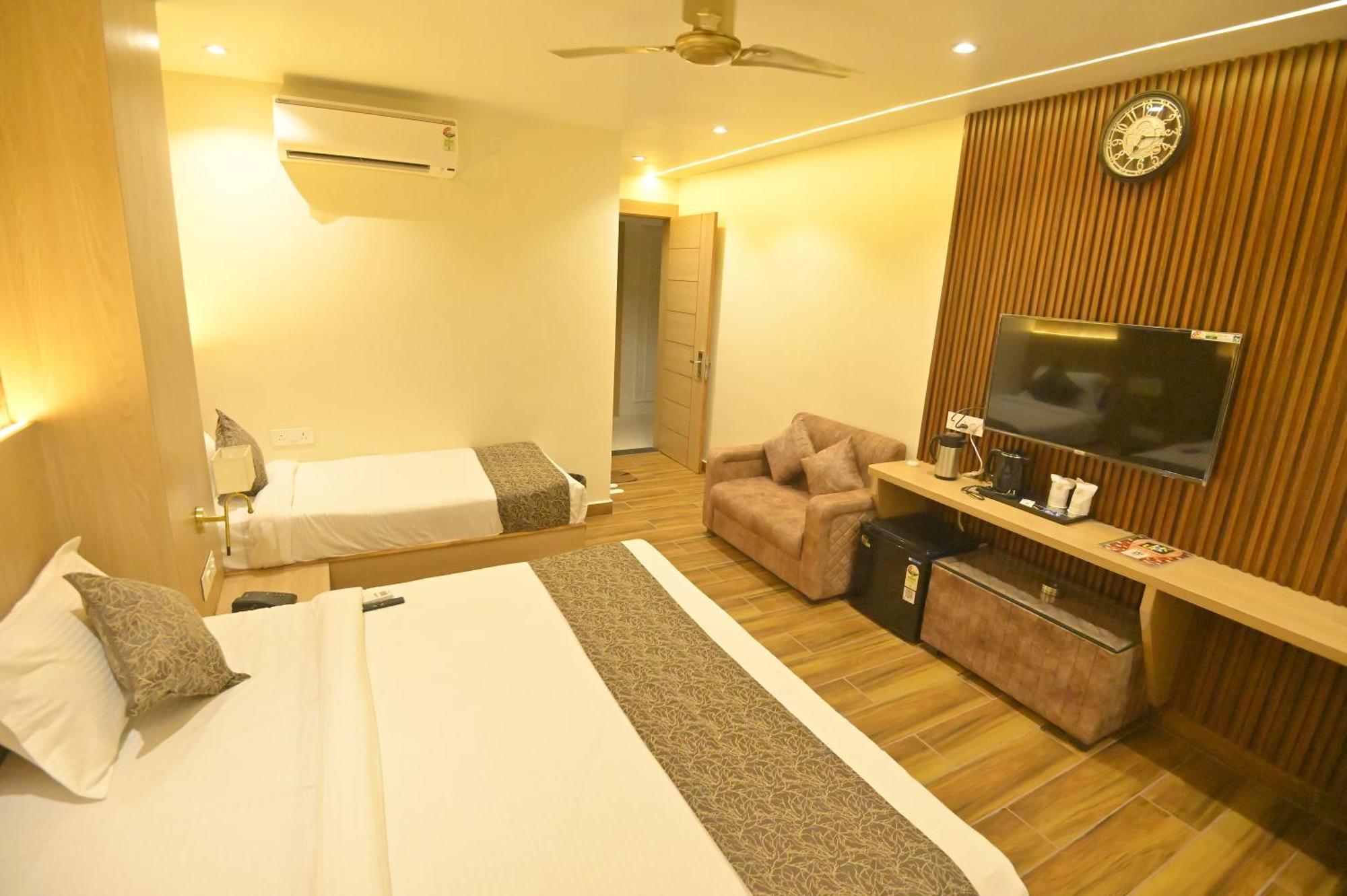 Hotel Jk Palace Prayagraj Exterior foto