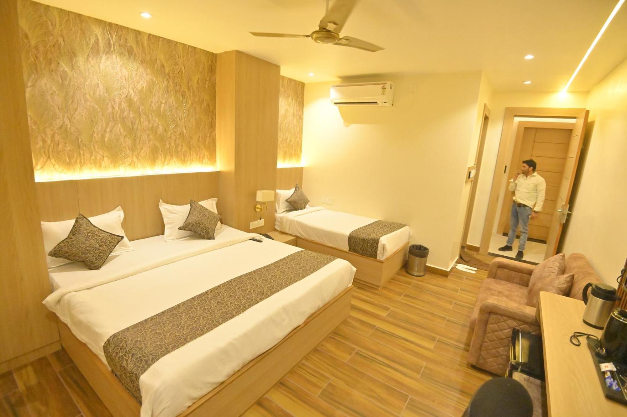 Hotel Jk Palace Prayagraj Exterior foto